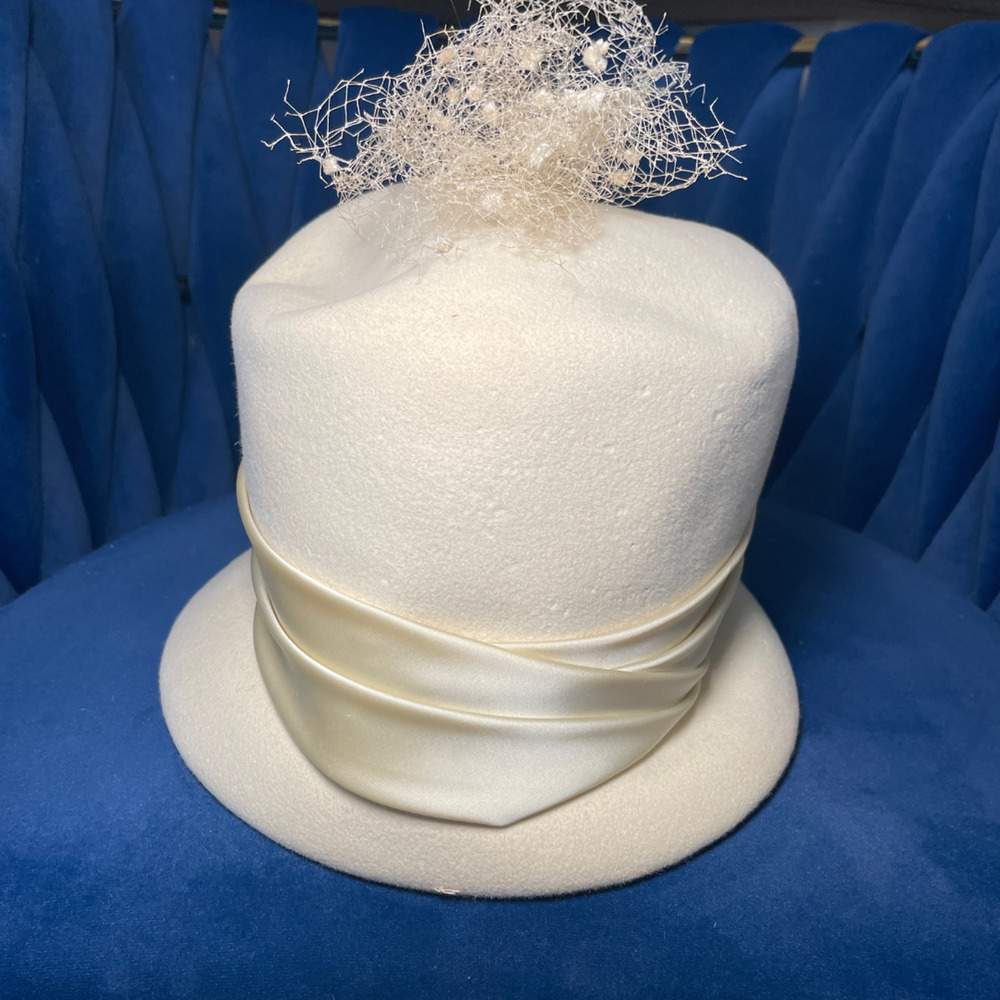 1950s United Hatters Cap & Millinery Wrks Women's Hat Mr. Charles Union Made